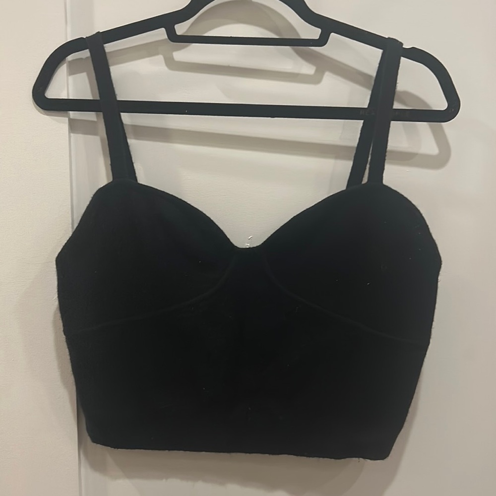 Aritzia crop top